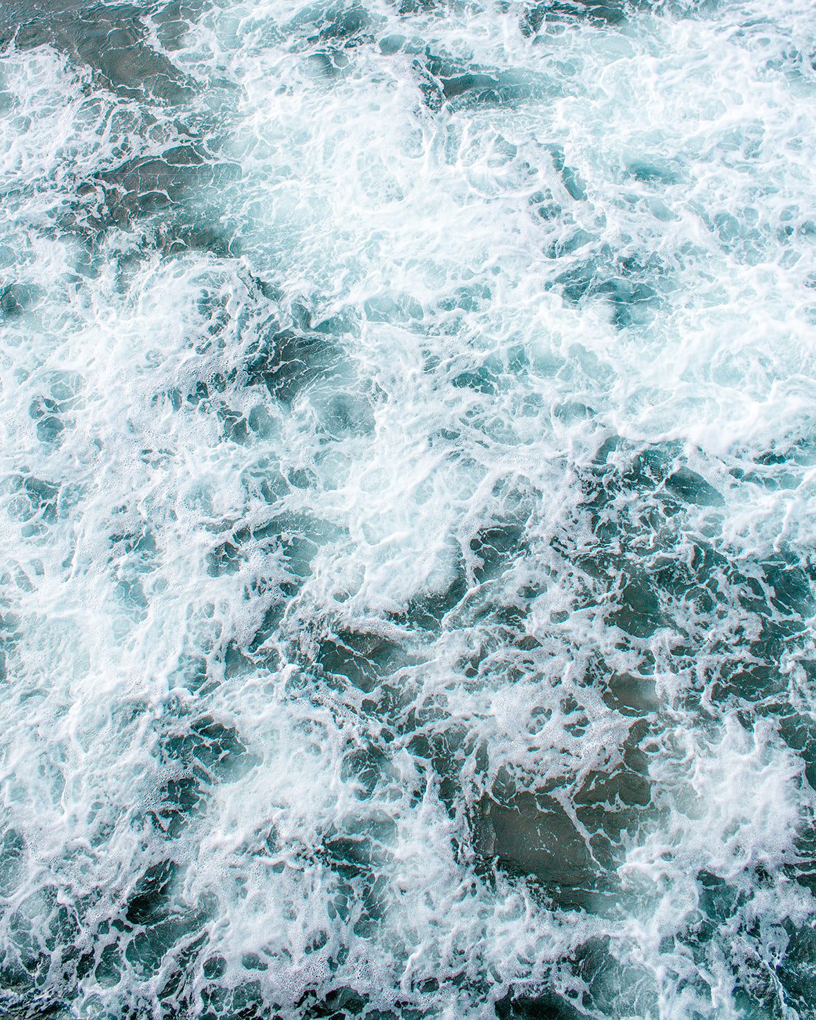 Why are some laundry detergents bad for the environment?